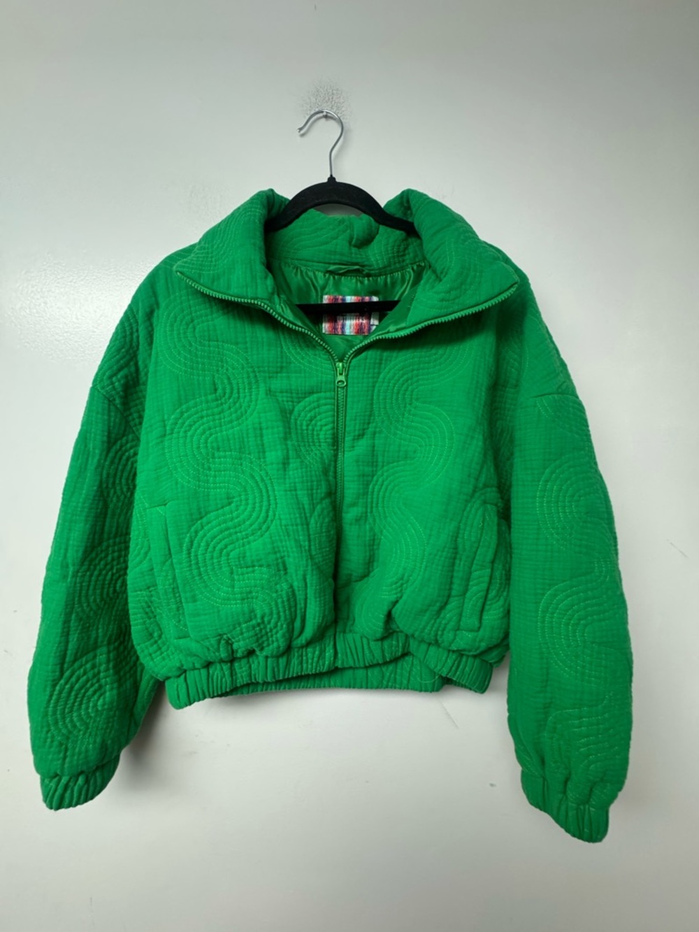 Urban Outfitters BDG Quilted Jacket Womens XS Green Cropped Zip Textured Swirl B - Picture 3 of 10